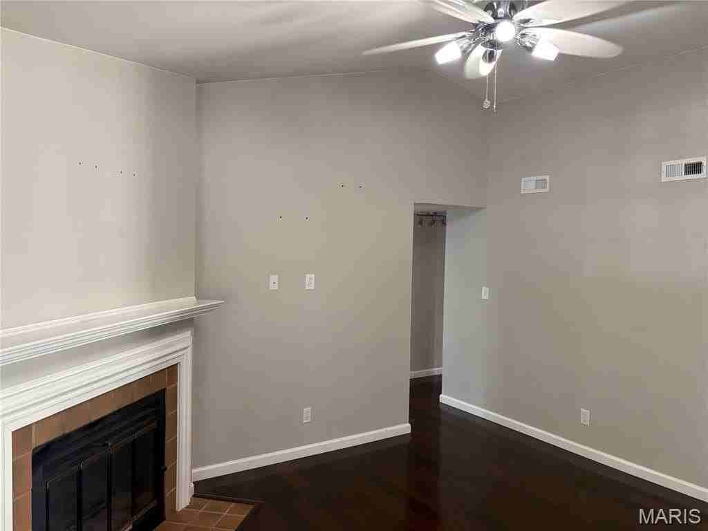 1457 Bobolink Pl - Photo 5 of 24