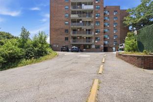 671 Bronx River Rd #2N - Photo 1 of 1