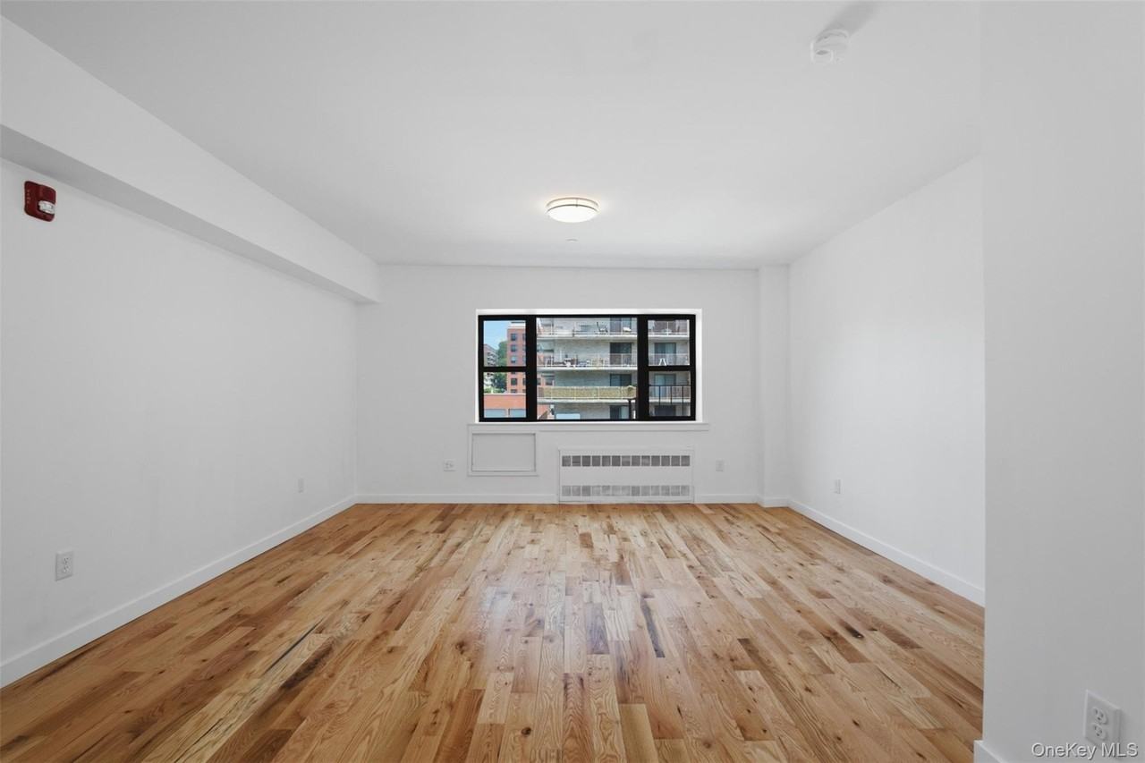 671 Bronx River Rd #2N - Photo 7 of 15