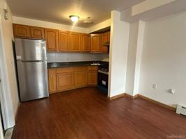 featured image of 697 Sheffield Ave #2FL