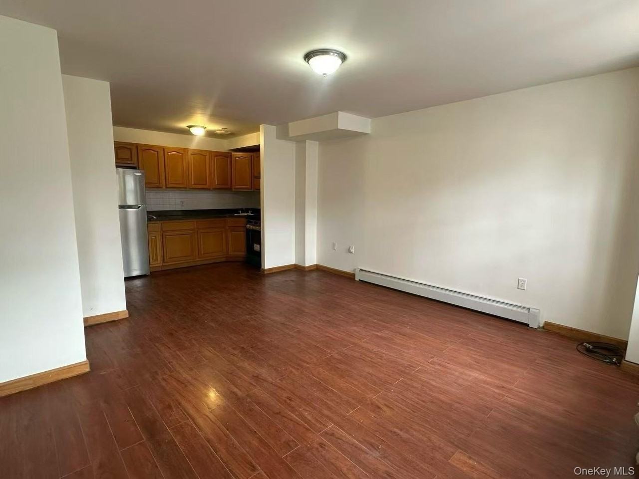 697 Sheffield Ave #2FL - Photo 5 of 8