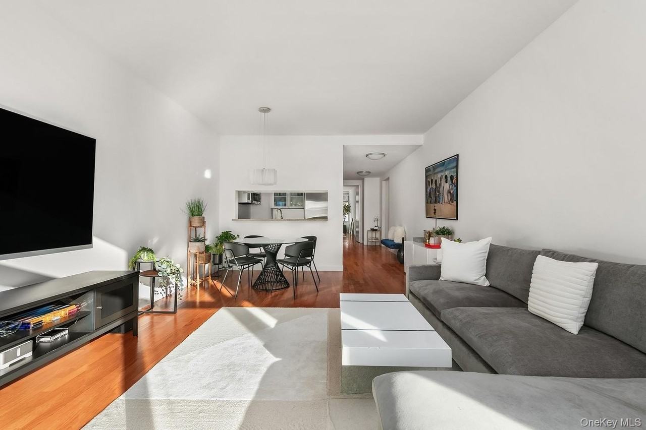 1 Morton Sq #4DE - Photo 3 of 15