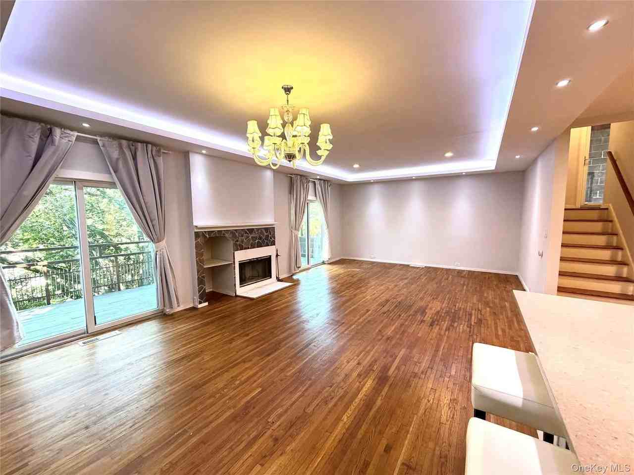 77 Sands Point Rd #1 - Photo 4 of 19