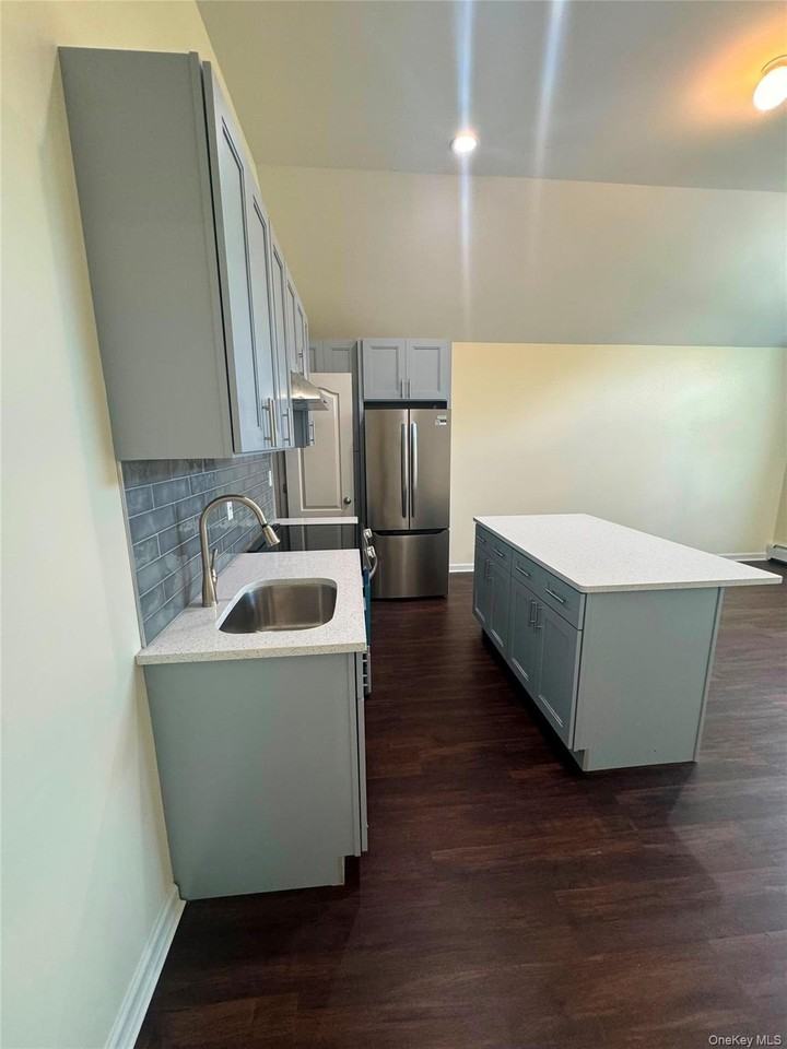 139 N 26th St - Photo 3 of 7