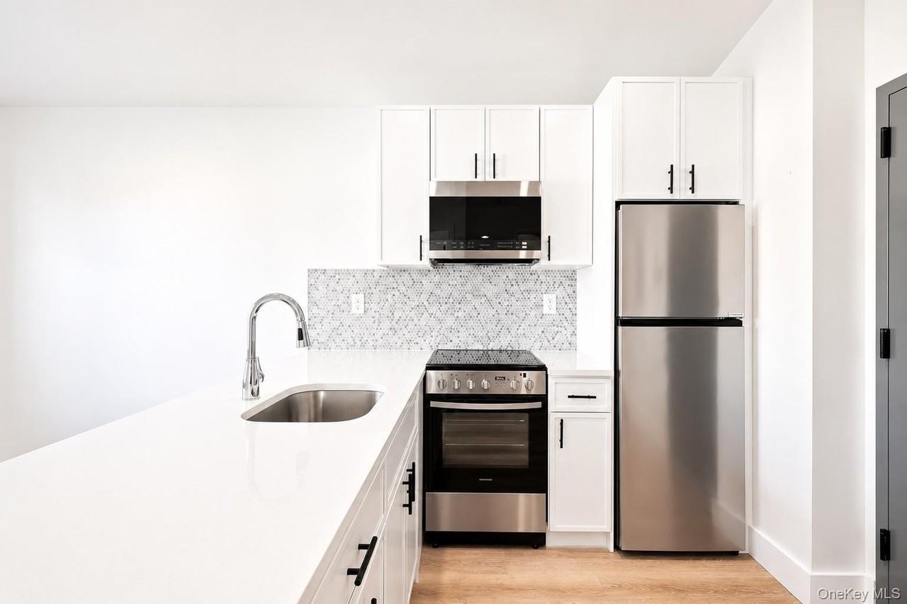 9 Lagrange Ave #3 - Photo 4 of 18