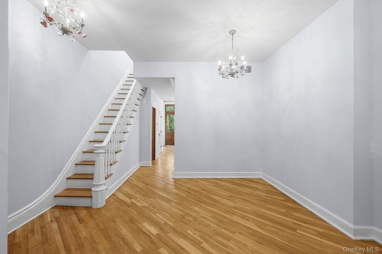 486 16th St #2 - Photo 2 of 16