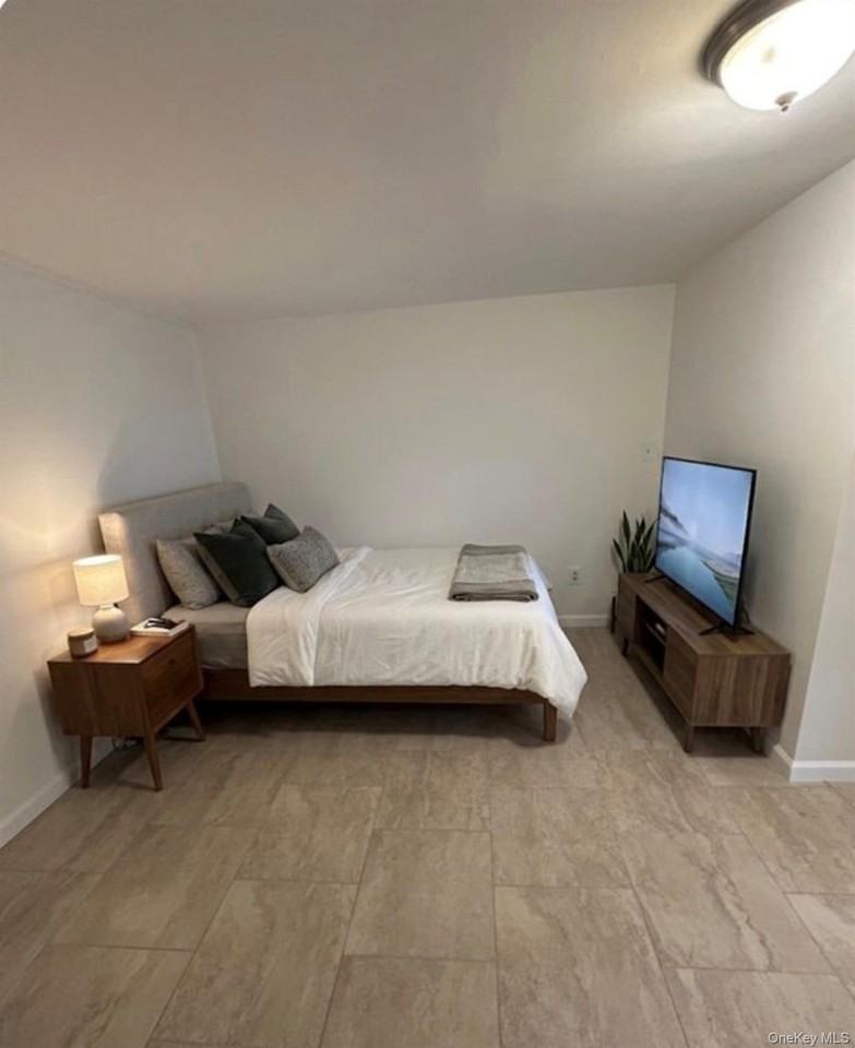 4246 E Tremont Ave #1 - Photo 5 of 5