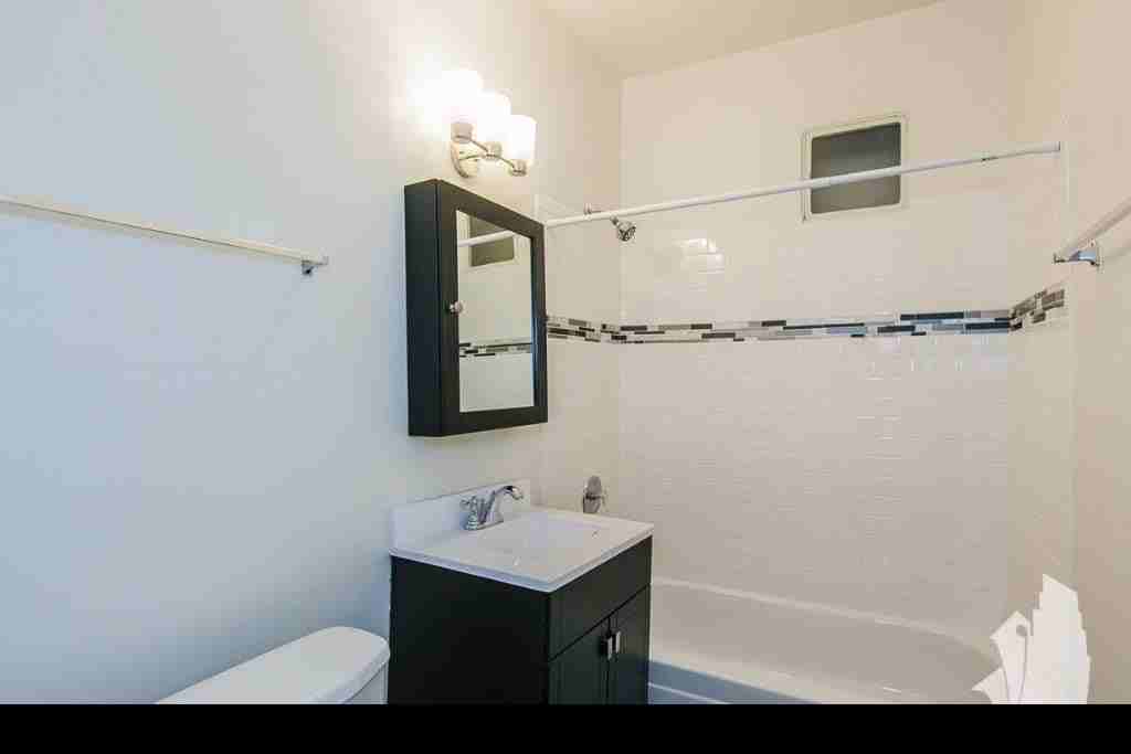 724 W Roscoe St #724-1N - Photo 6 of 6