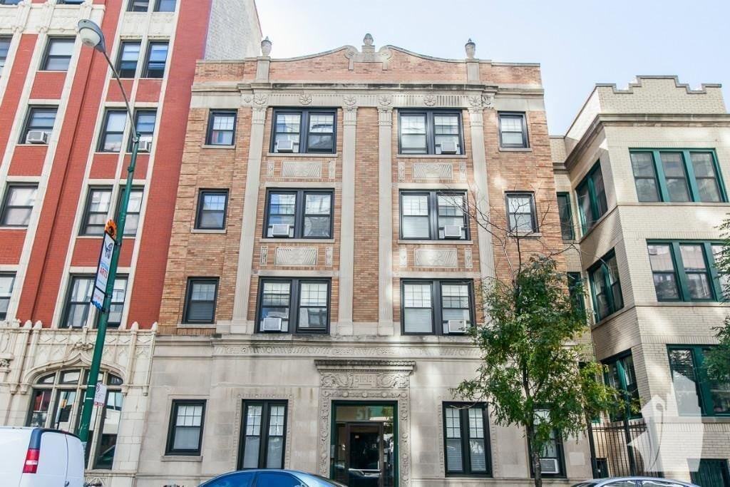 511 W Belmont Ave #33 - Photo 6 of 10