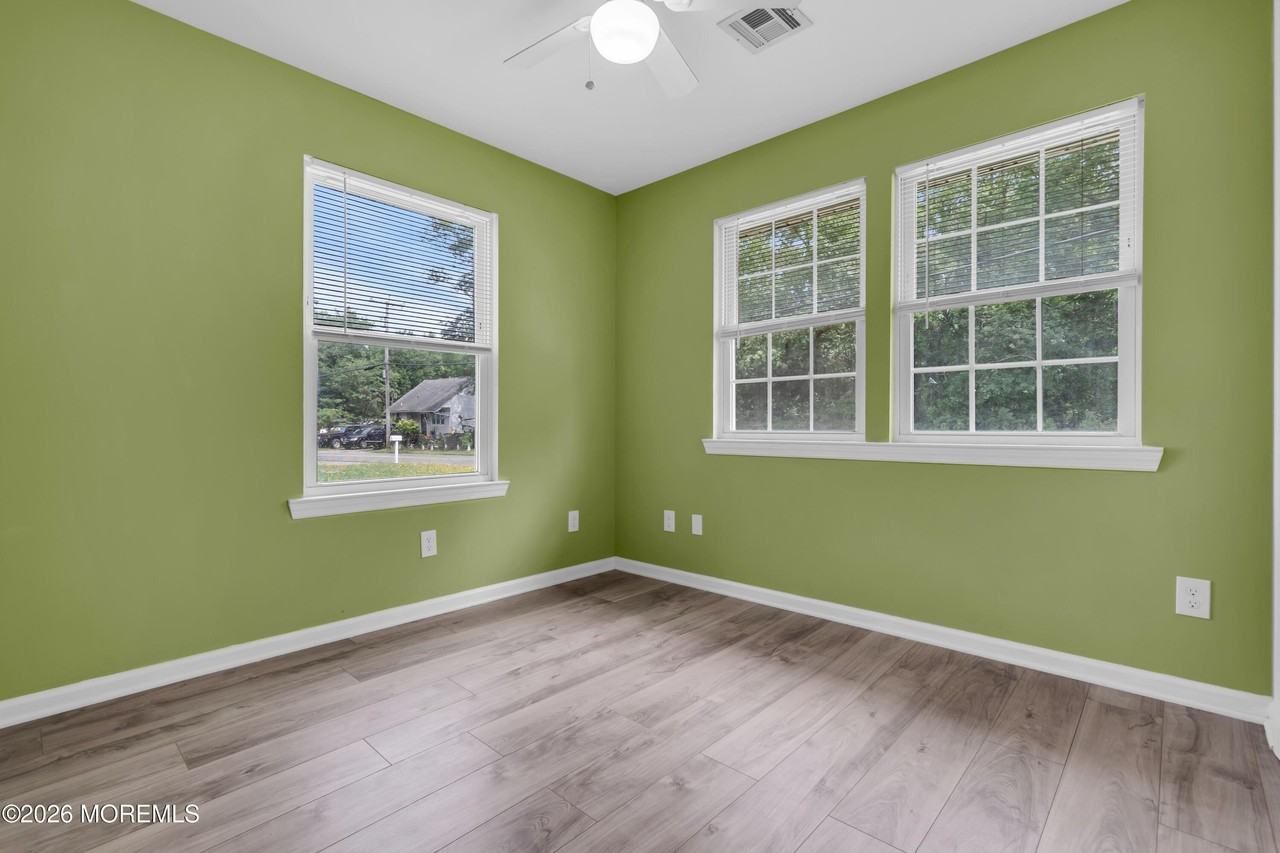 65 Lighthouse Dr - Photo 7 of 12