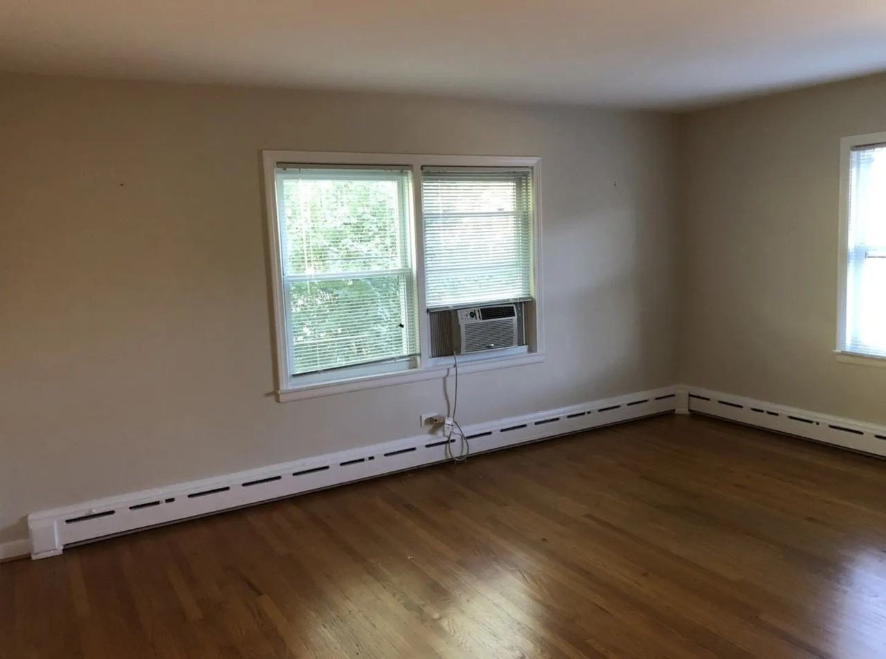 1911 Dewes St #1911 - Photo 7 of 21