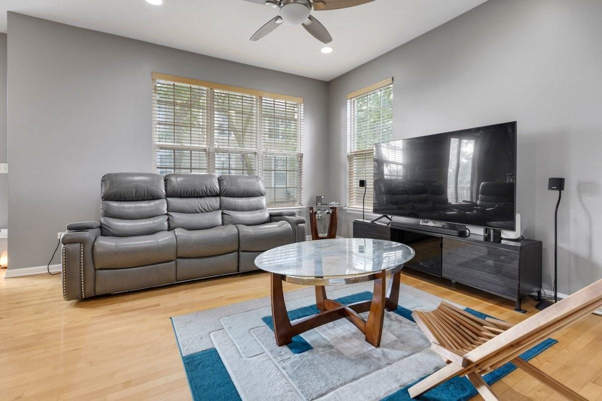460 Vaughn Cir - Photo 4 of 25