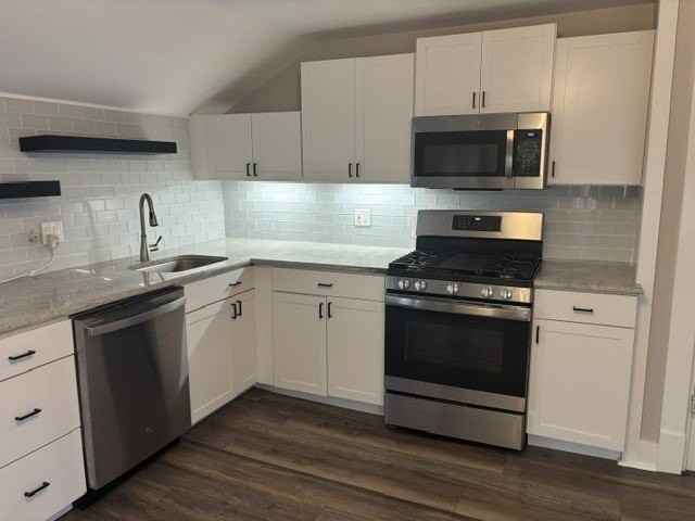 1023 Dean St #A - Photo 4 of 15