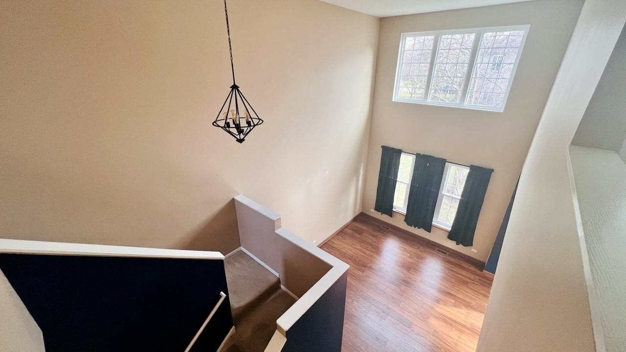 623 Shakespeare Dr - Photo 4 of 16