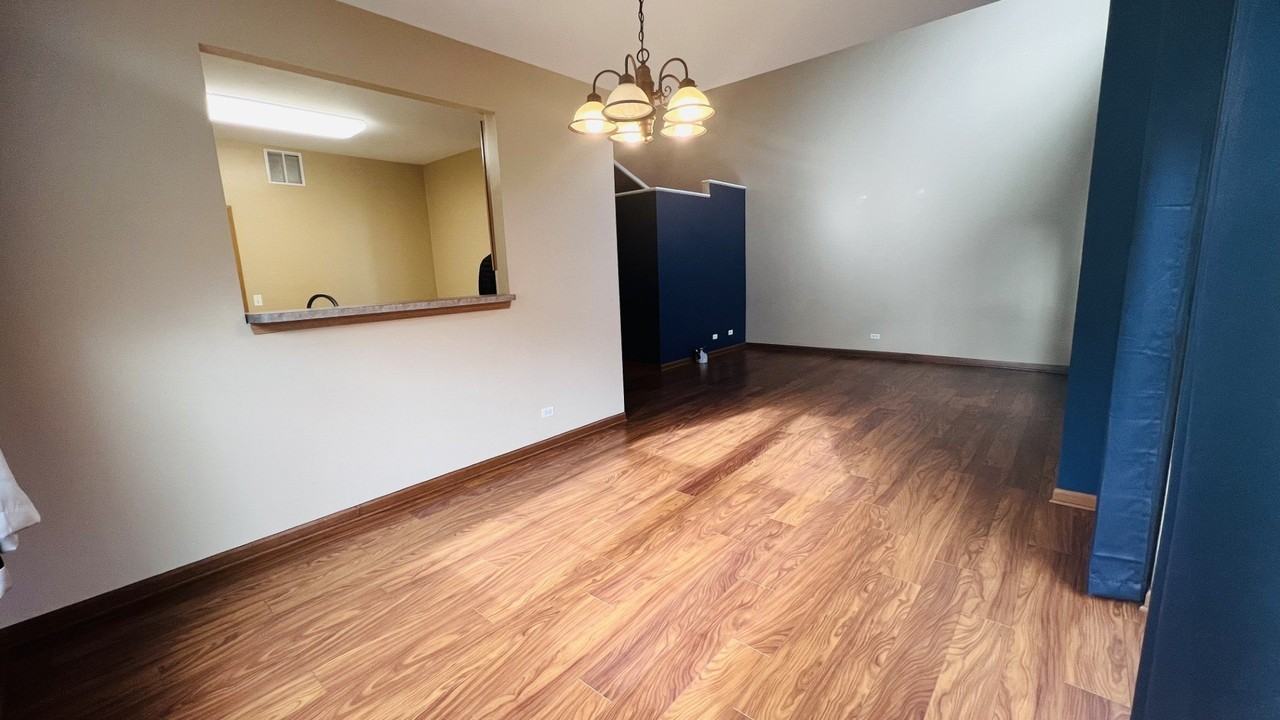 623 Shakespeare Dr - Photo 5 of 16