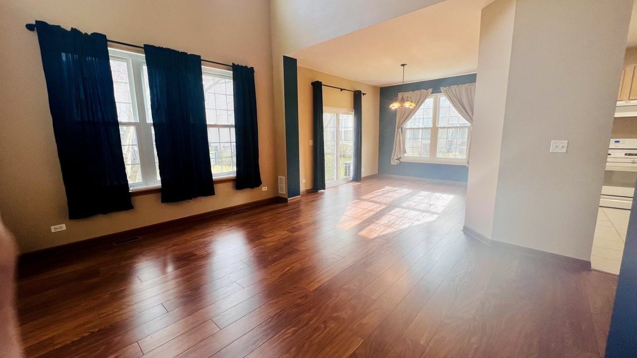 623 Shakespeare Dr - Photo 7 of 16