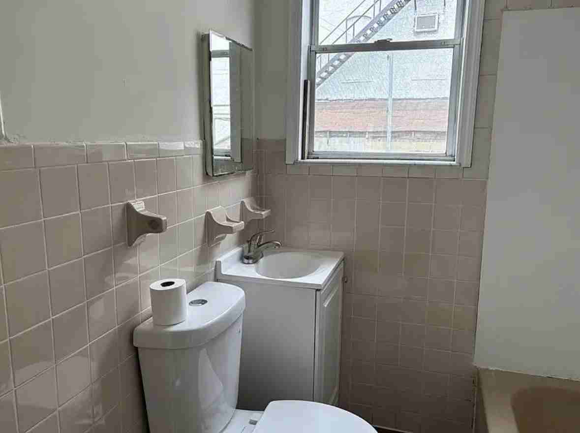 23 1/2 Merchant Street #1 - Photo 5 of 6