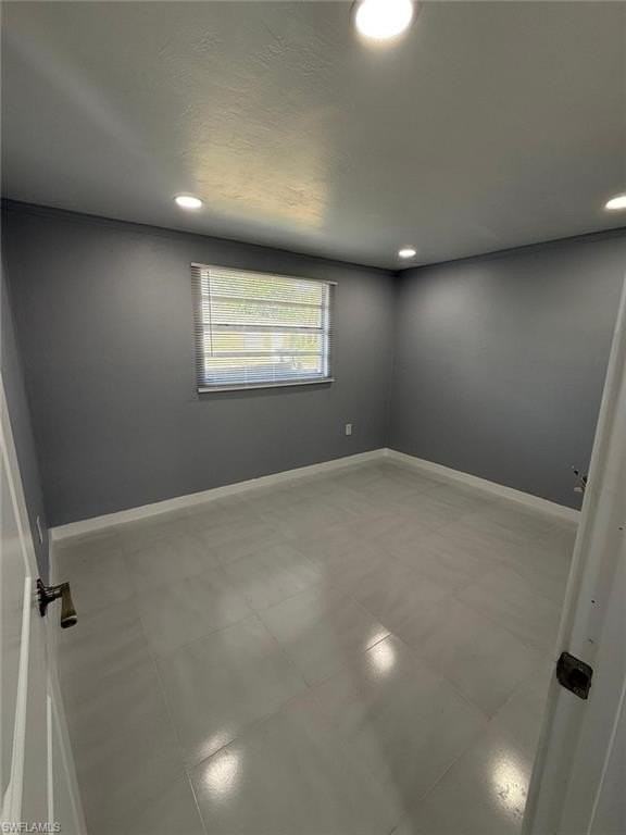 5317 Fleming St - Photo 6 of 8