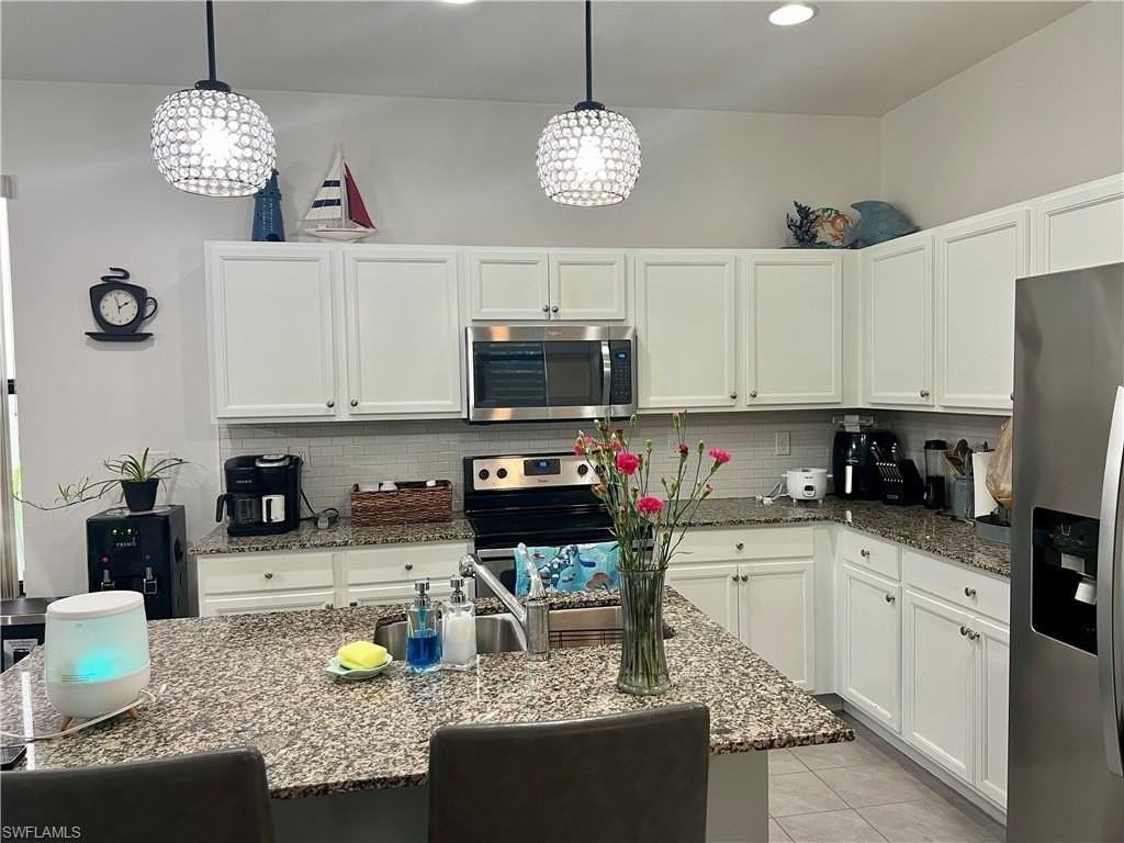5507 Useppa Dr - Photo 3 of 21