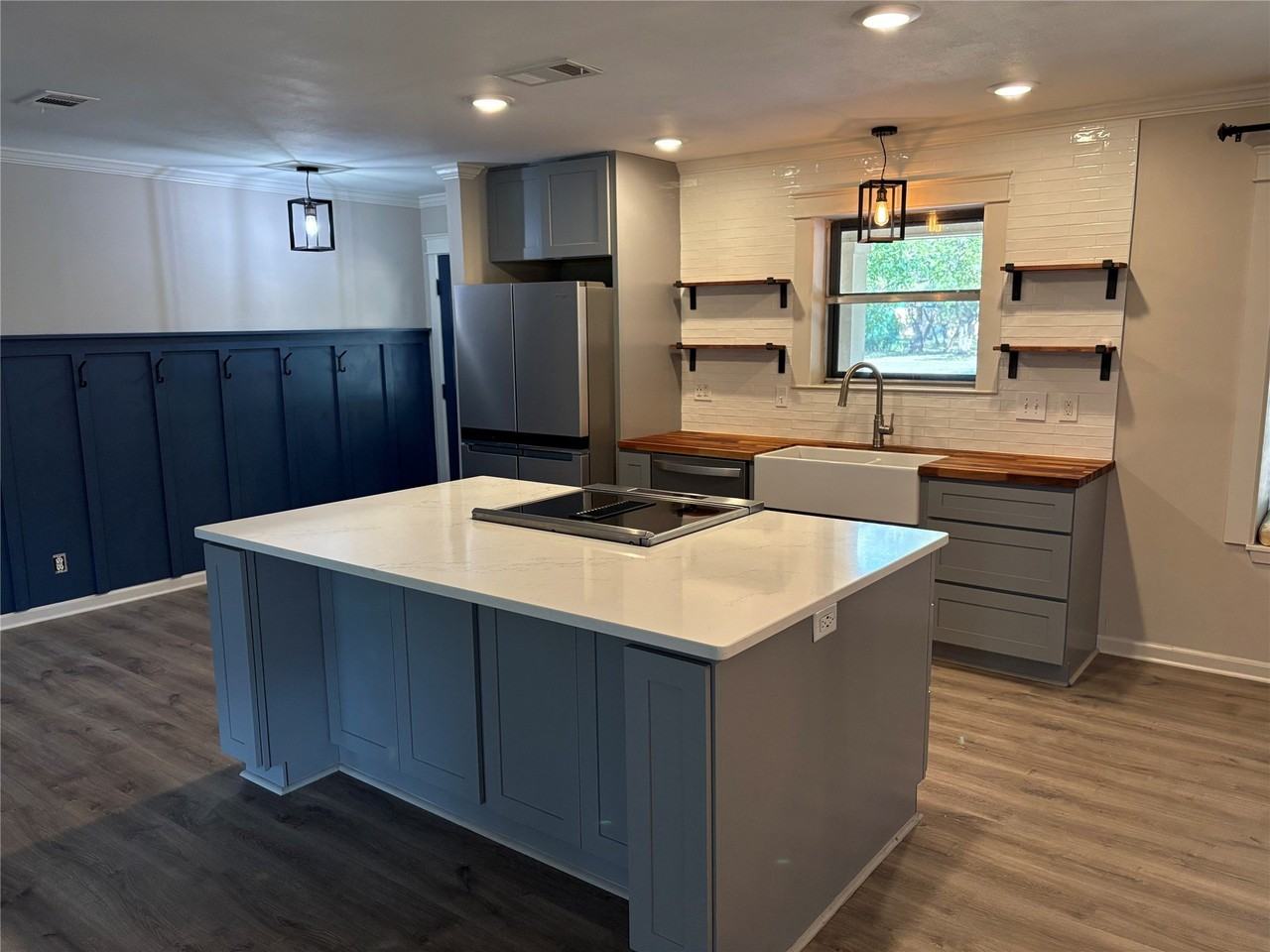 520 Crestwood Dr - Photo 3 of 16