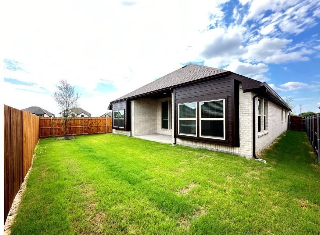 1704 Jaycreek Ct - Photo 2 of 26