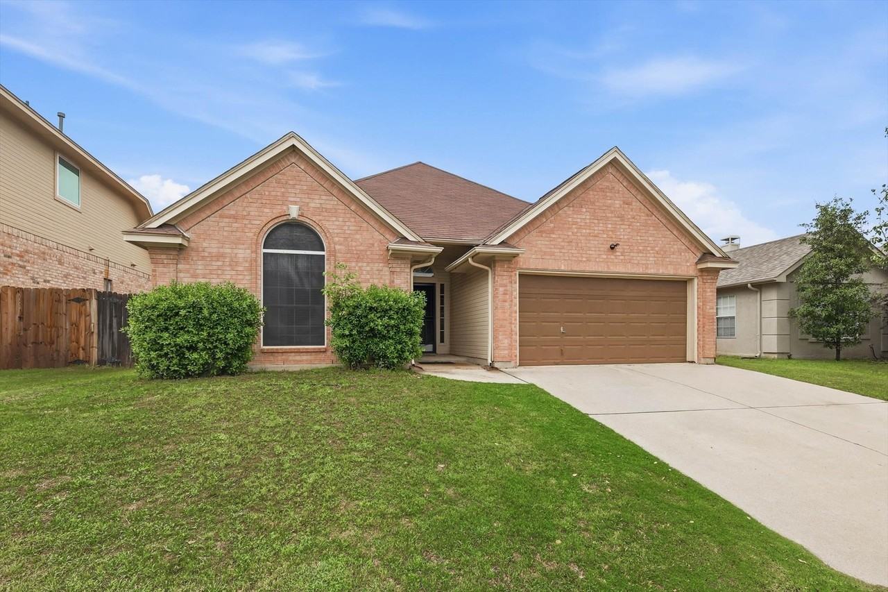 2988 Thames Trl - Photo 2 of 30