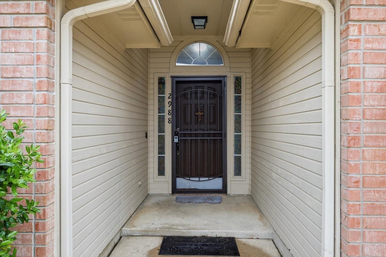 2988 Thames Trl - Photo 4 of 30