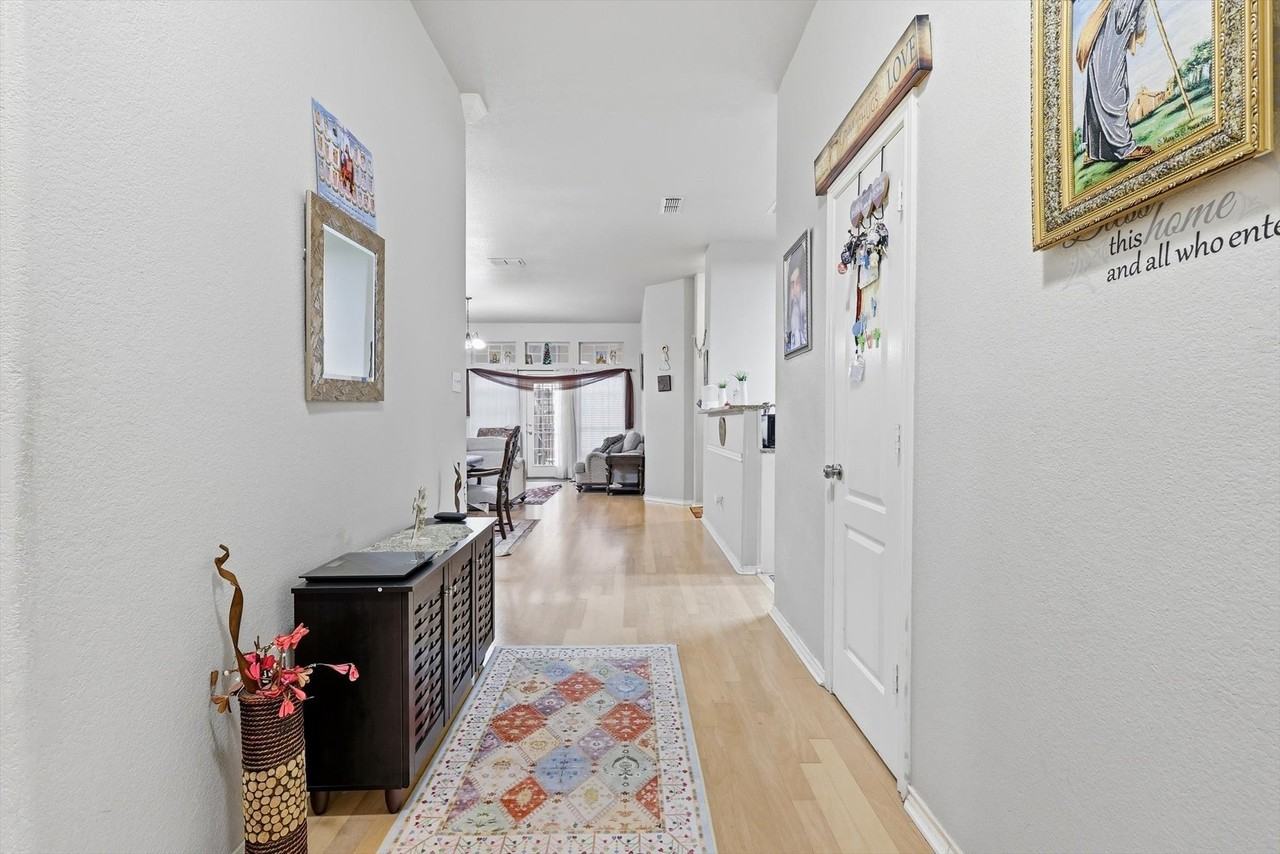 2988 Thames Trl - Photo 6 of 30