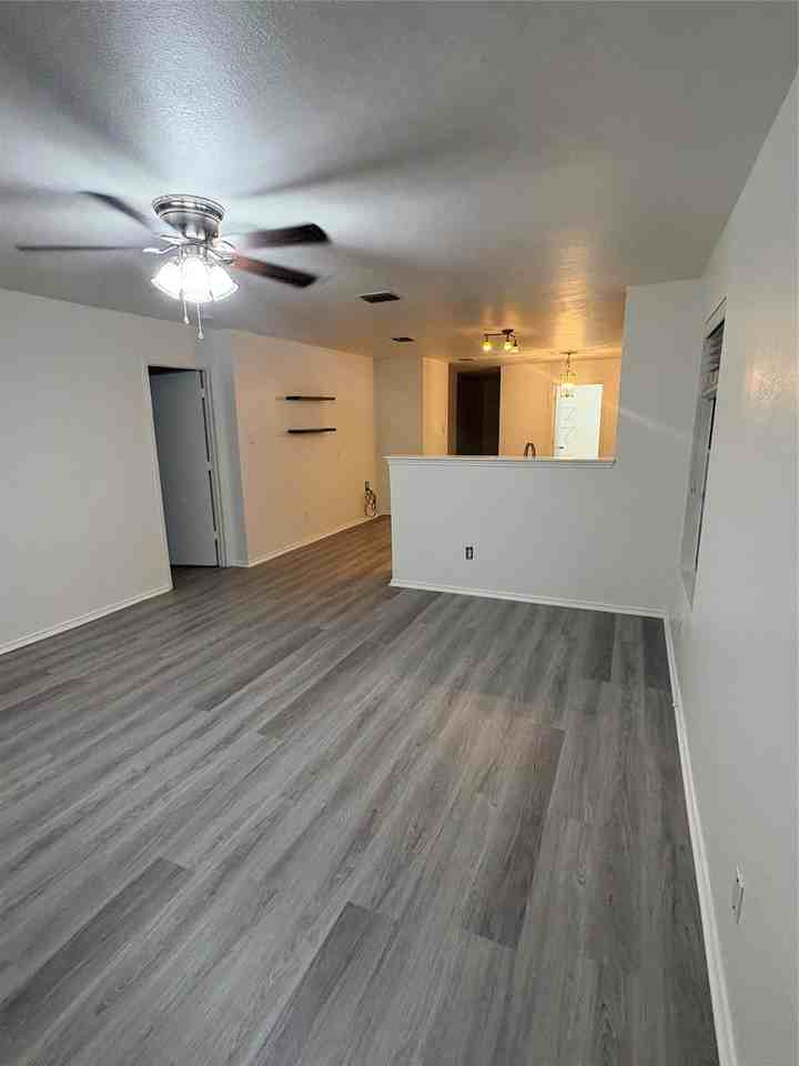 8836 Valley River Dr - Photo 2 of 15