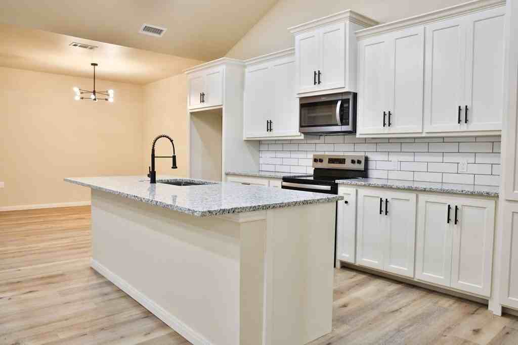 2109 Bryant St - Photo 3 of 10
