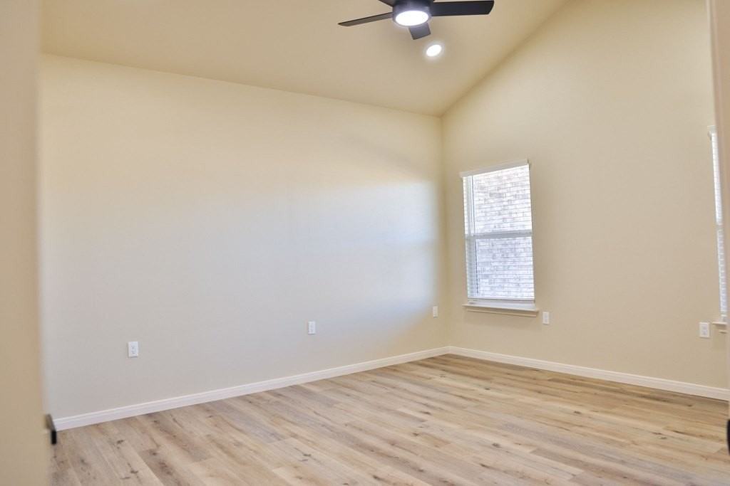 2109 Bryant St - Photo 5 of 10