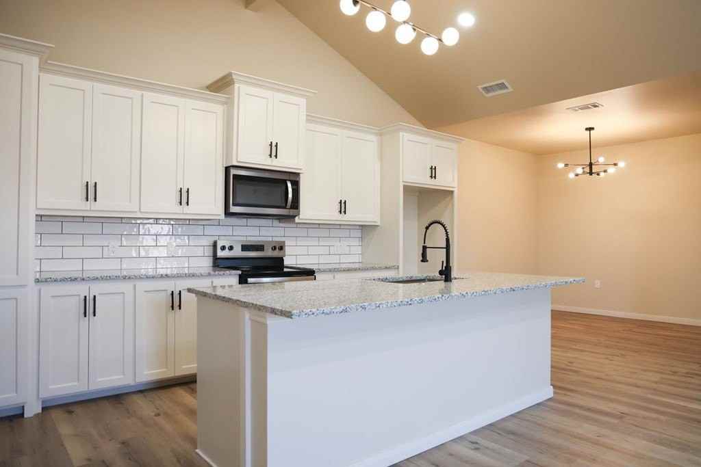 2109 Bryant St - Photo 7 of 10