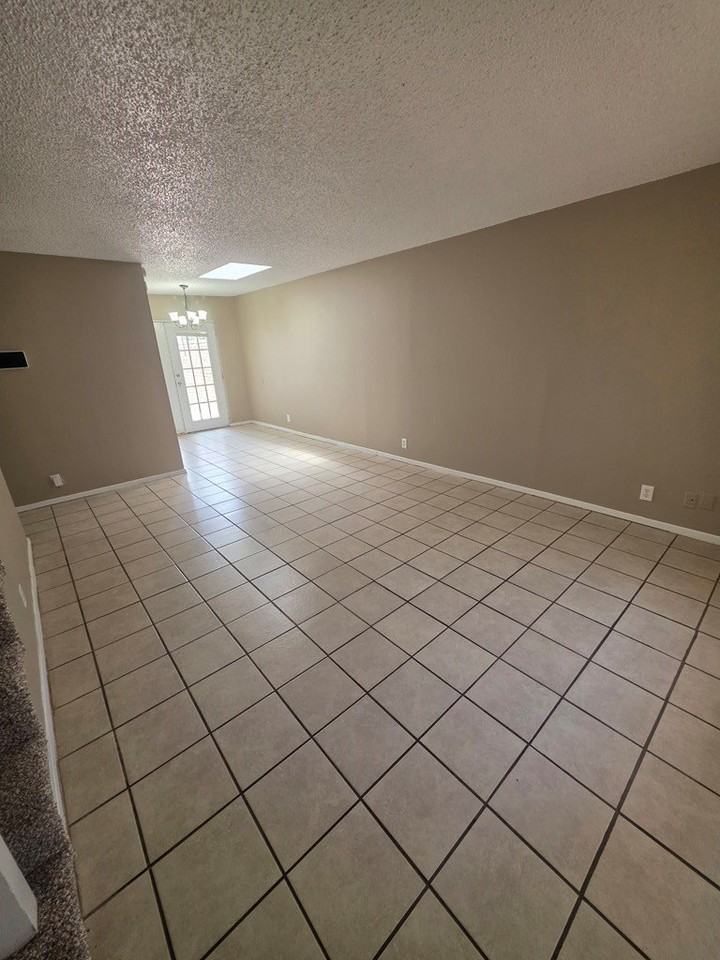 4401 Crockett Ave #A - Photo 4 of 27