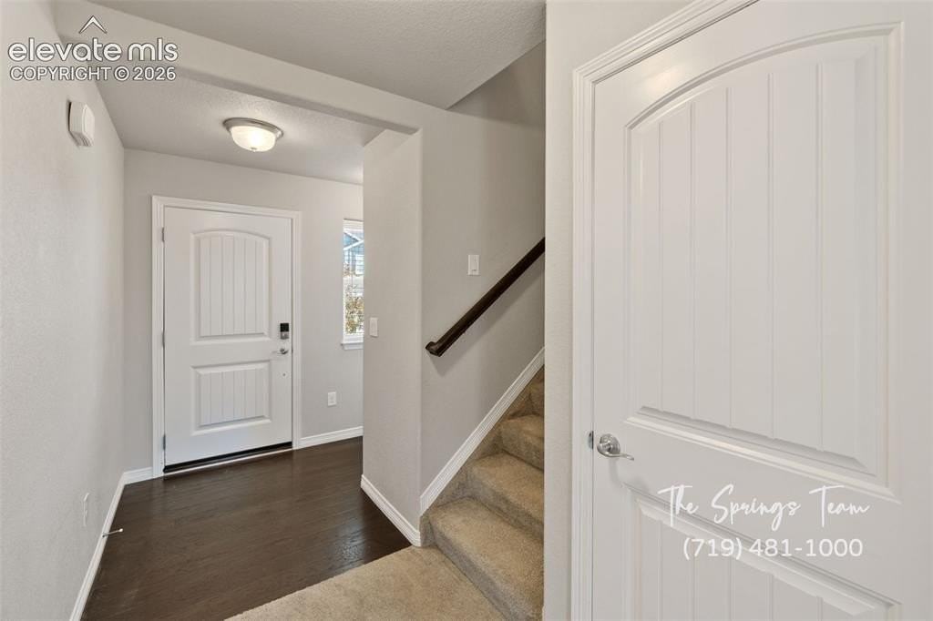 10898 Rowley Dr - Photo 3 of 33
