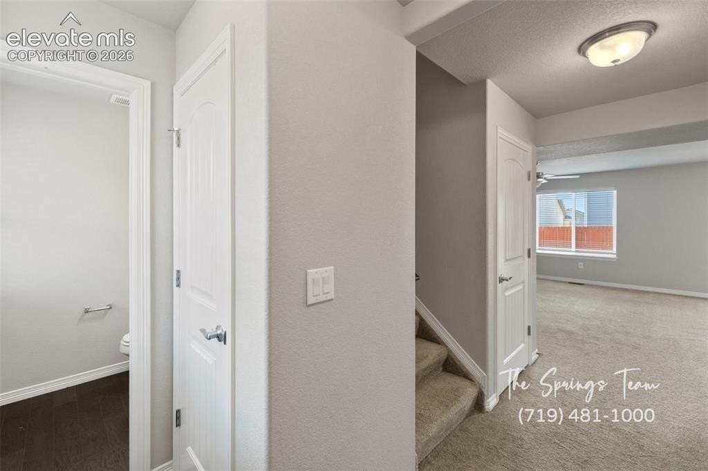 10898 Rowley Dr - Photo 4 of 33