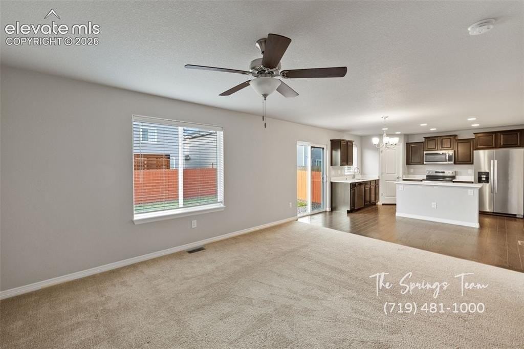 10898 Rowley Dr - Photo 7 of 33