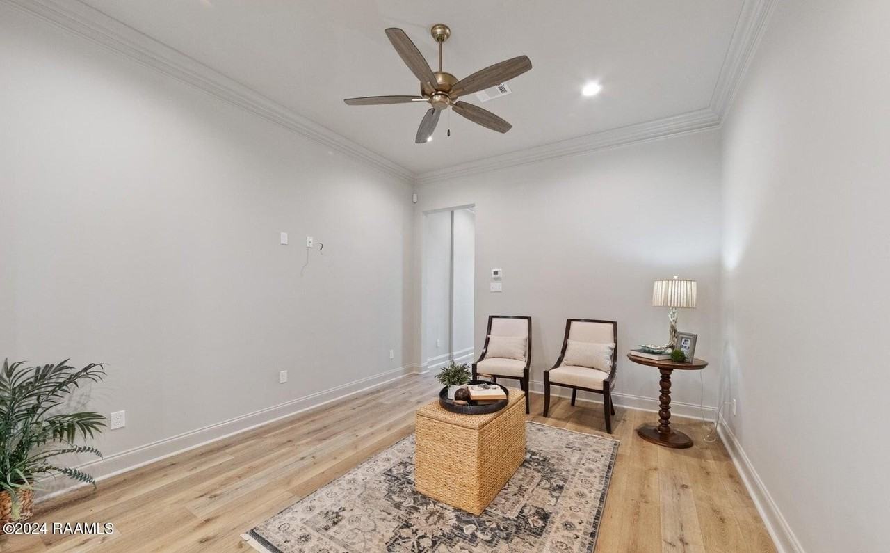 304 Sandstone Ave - Photo 5 of 31