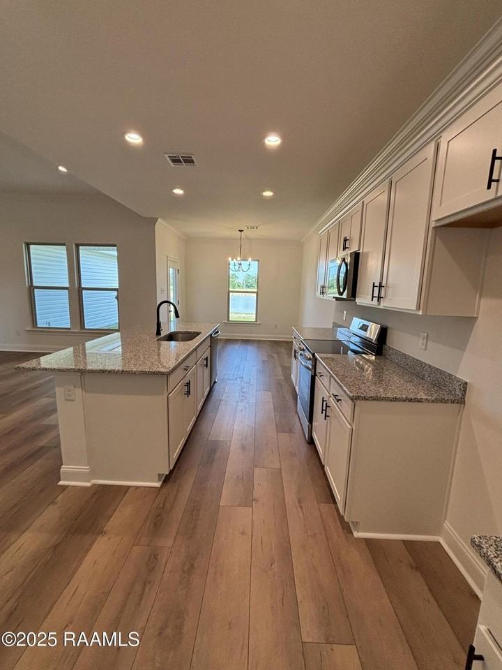 206 Yellowfin Ln - Photo 5 of 19