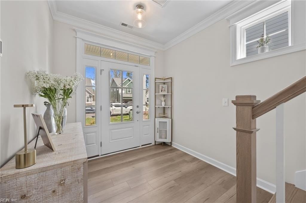 821 Azusa Way - Photo 7 of 34