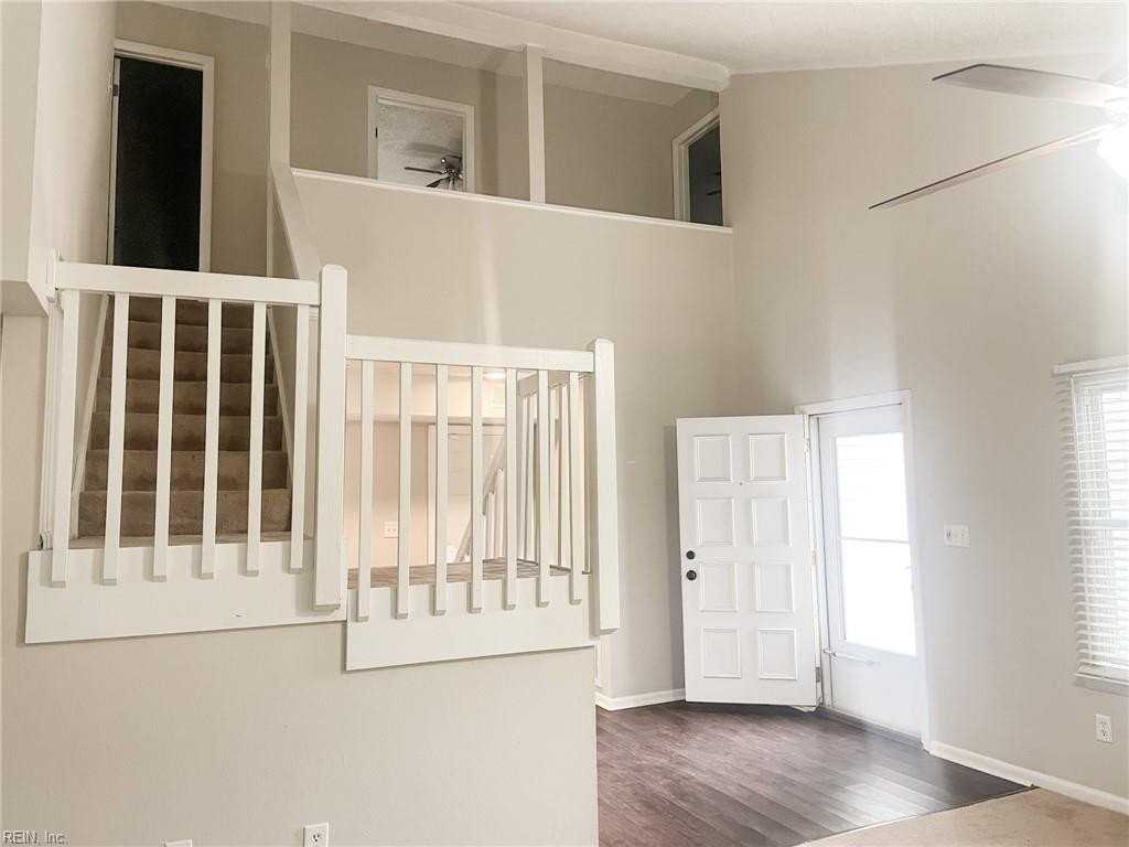 916 Appleby Ct - Photo 4 of 35