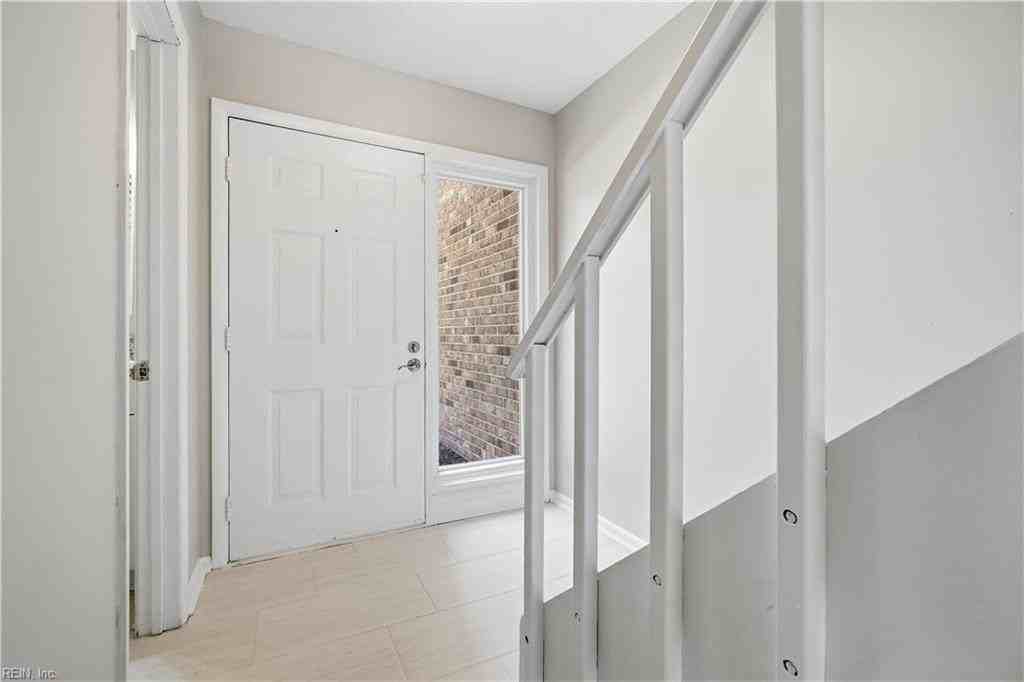 125 Tower Dr - Photo 4 of 31