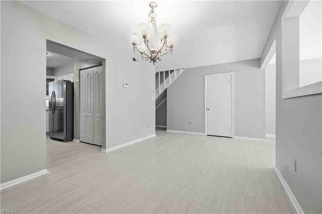 125 Tower Dr - Photo 6 of 31