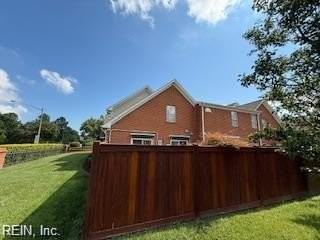5325 Village Square Ct - Photo 3 of 3