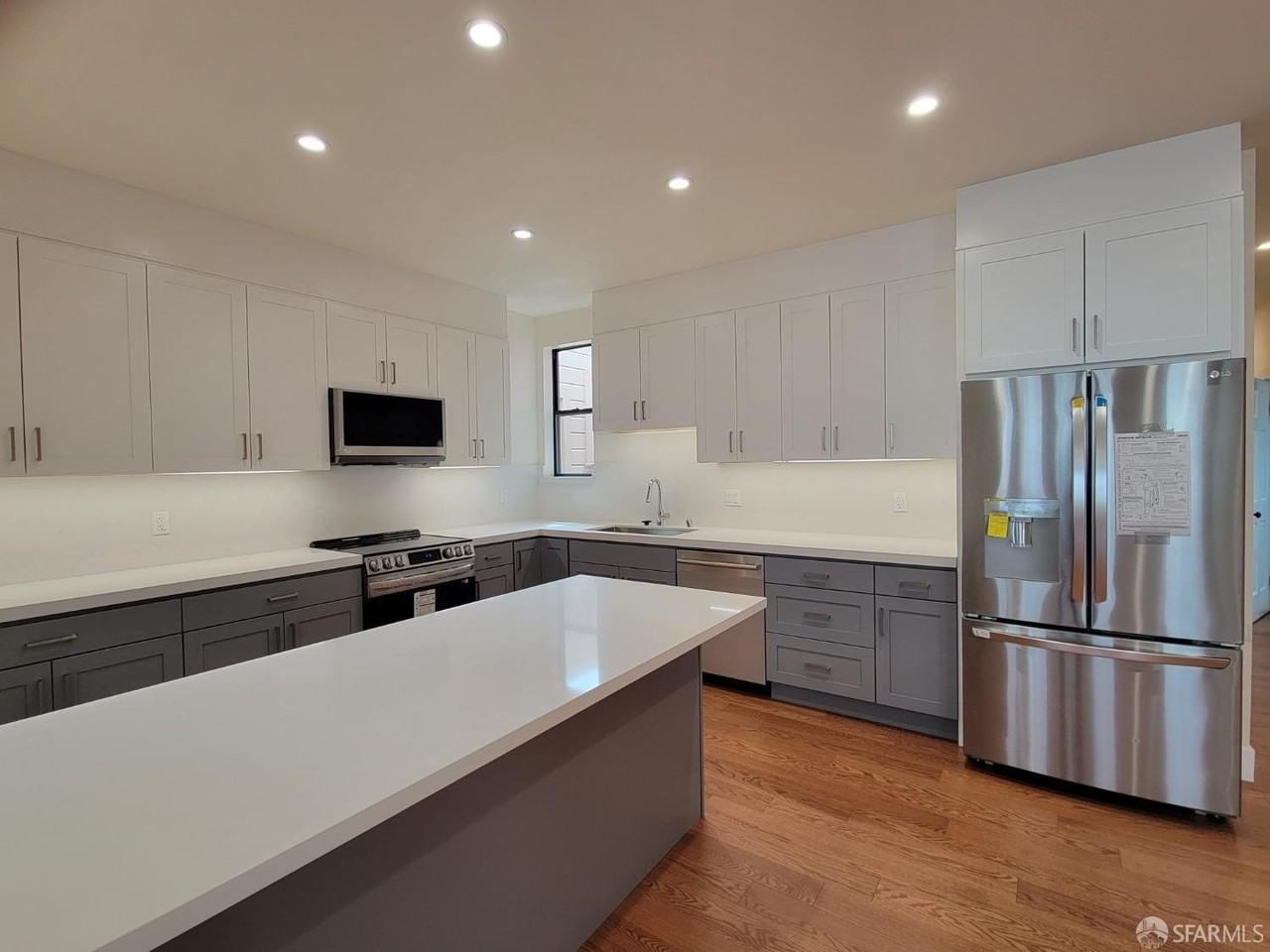 479 35th Ave - Photo 3 of 20
