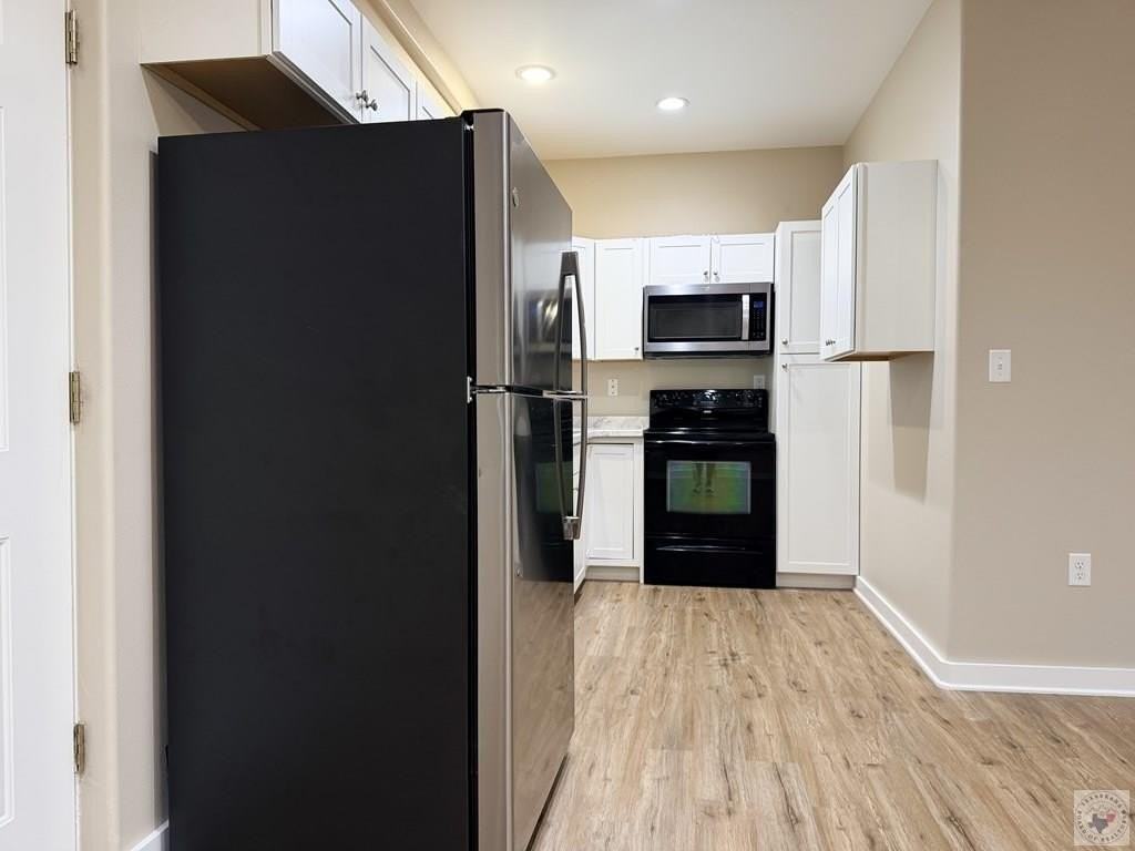 810 W Ave A - Photo 5 of 12