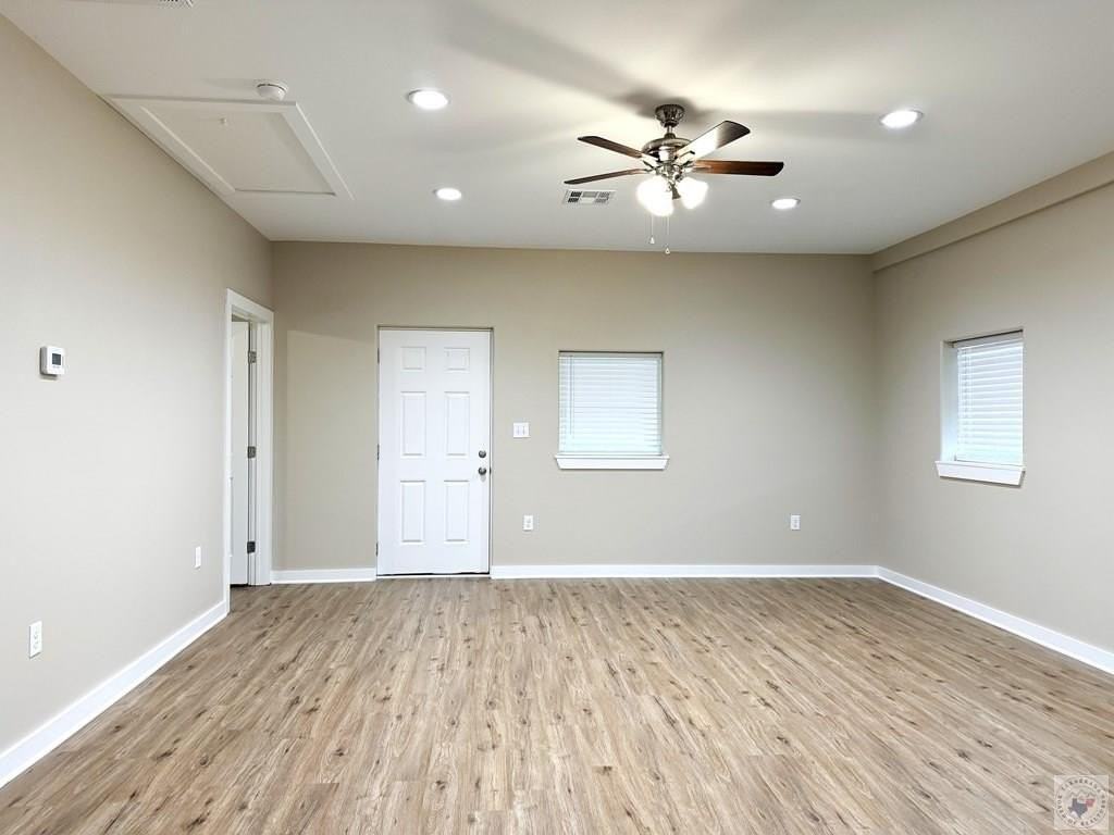 810 W Ave A - Photo 6 of 12