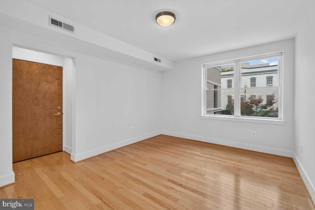 809 Otis Pl Nw #104 - Photo 6 of 26