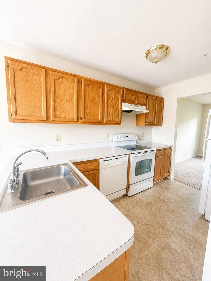 3637 Harbor Rd - Photo 4 of 9