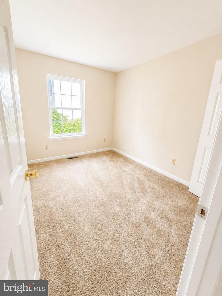 3637 Harbor Rd - Photo 7 of 9