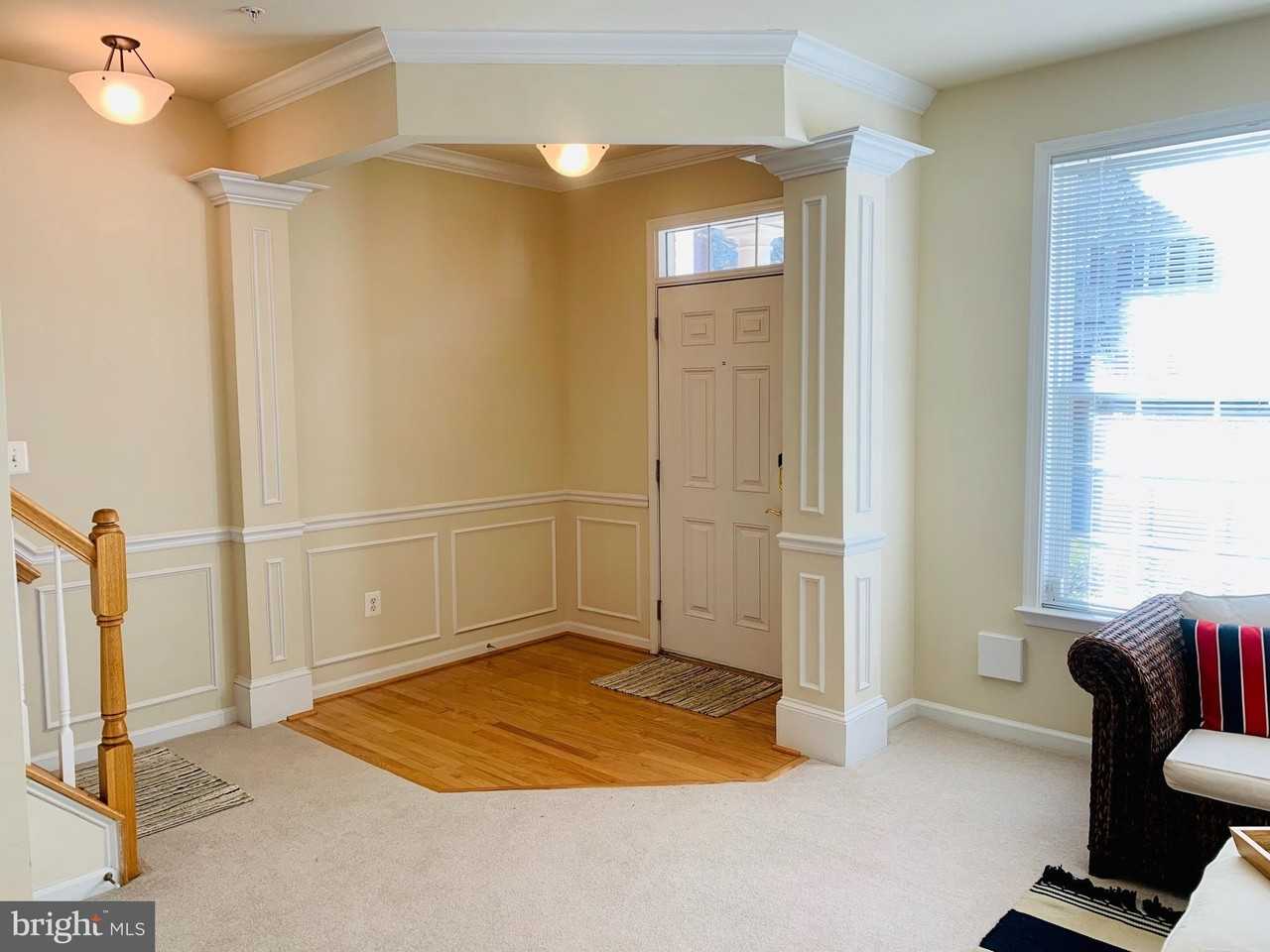9823 Darcy Forest Dr - Photo 2 of 32